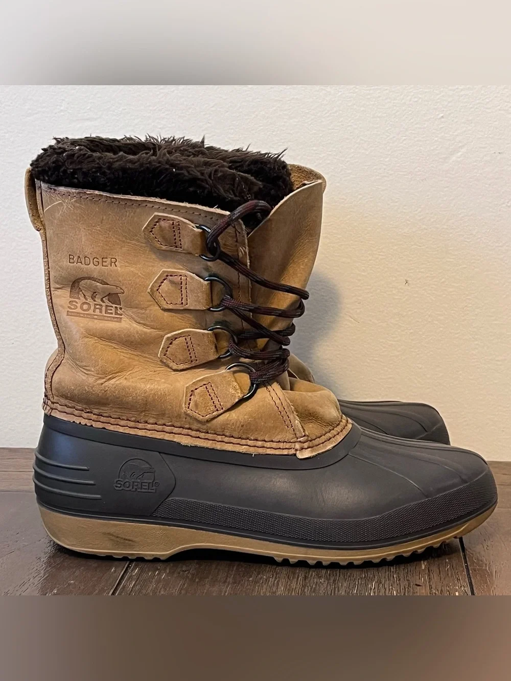 Sorel Badger Leather Snow Boots Womens 9